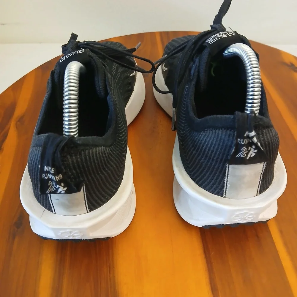 Nike Interact Run Men 7.5 Black Road Running Shoes Sneakers FD2291-001